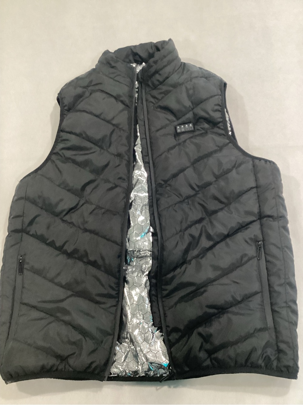 Source Unknown Black Quilted Puffer heated vest size large 9/2